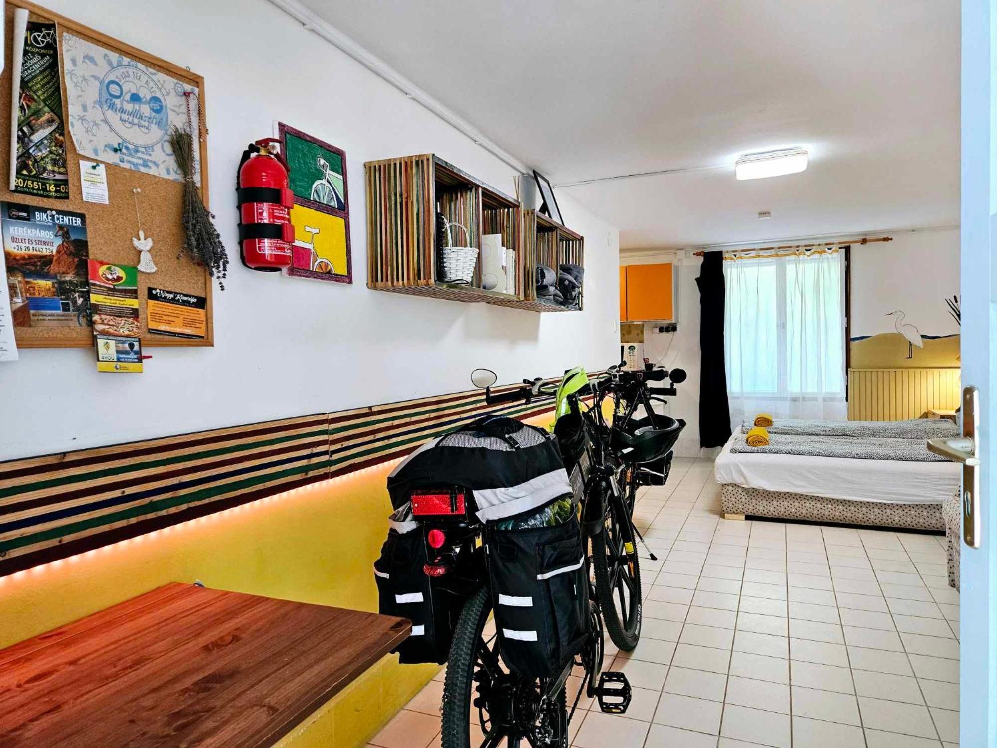 Apartment For Cyclists Ride In บาลาโตนัลมาดี ภายนอก รูปภาพ